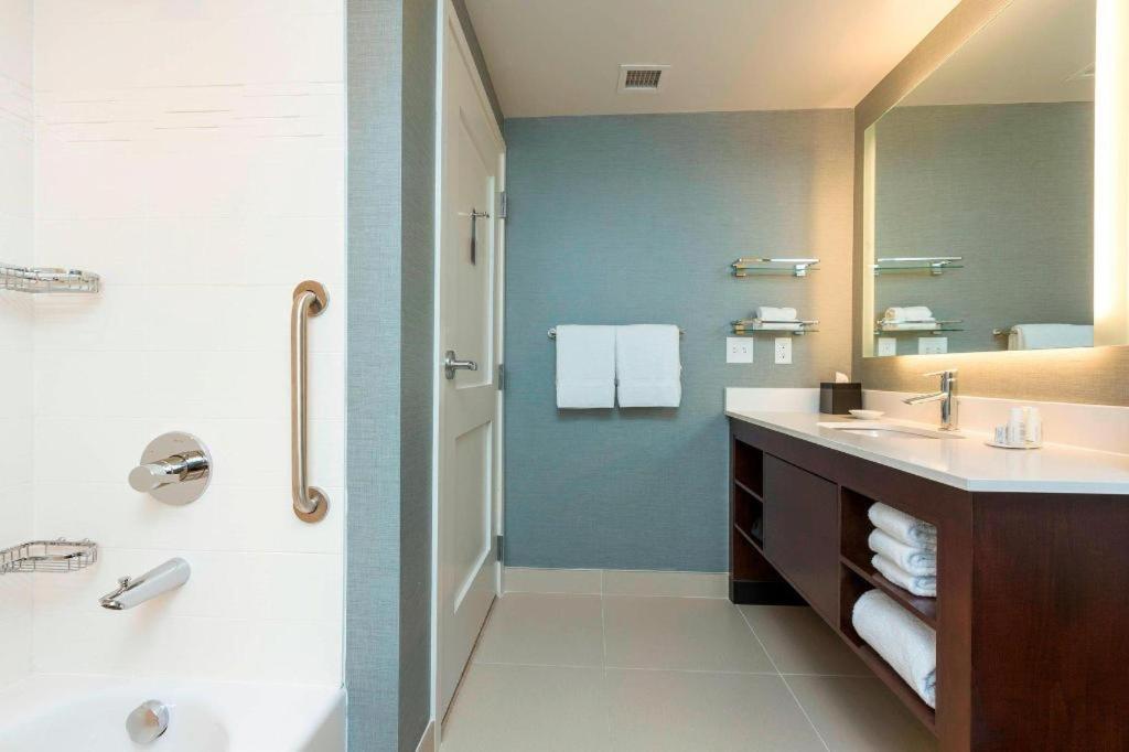 Residence Inn By Marriott Portland Hillsboro/Brookwood Exteriör bild